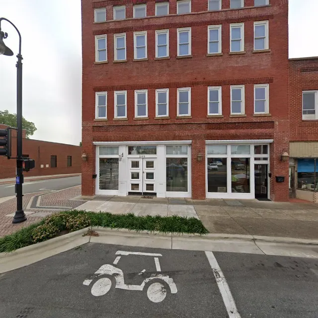 Elegant Bride & Formal Wear