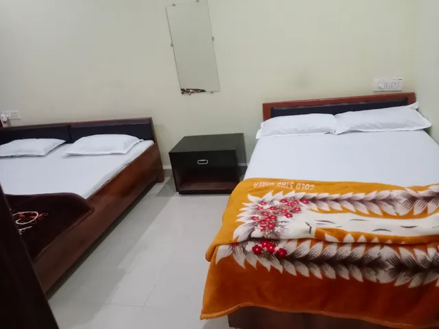 Gajanan guest house