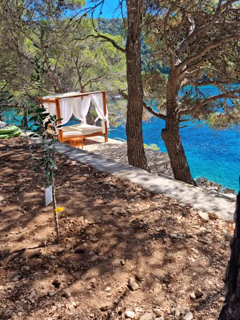 Marta & Petra- Medvidina Bay Apartments