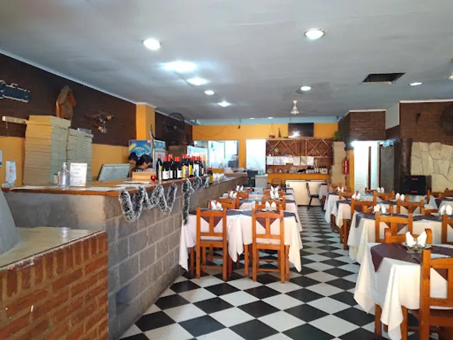 Pizzería Con Tutti Il Fiocchi