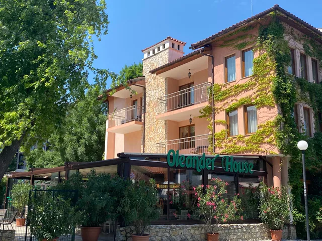 Hotel Oleander House