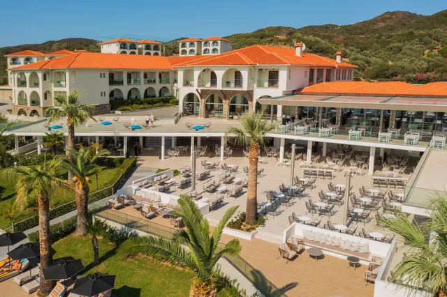 Akrathos Beach Hotel