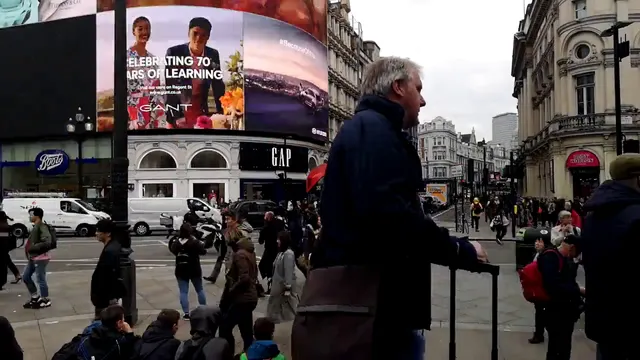 Piccadilly Circus