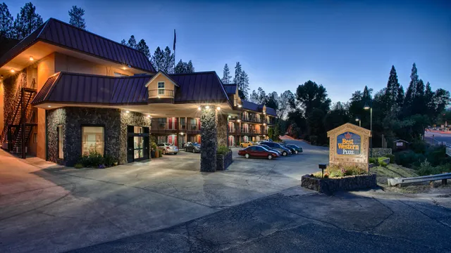 Best Western Plus Yosemite Way Station Motel