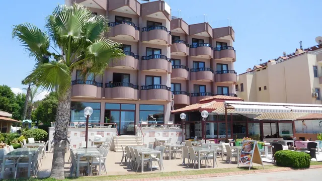 Miramar Beach Otel.