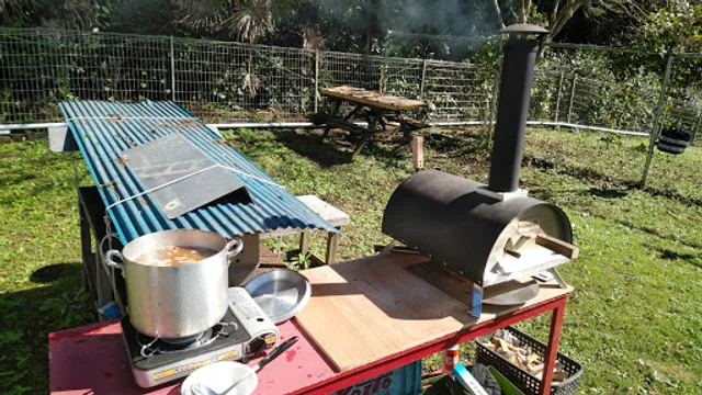 Dog Run & Cafe CANFES