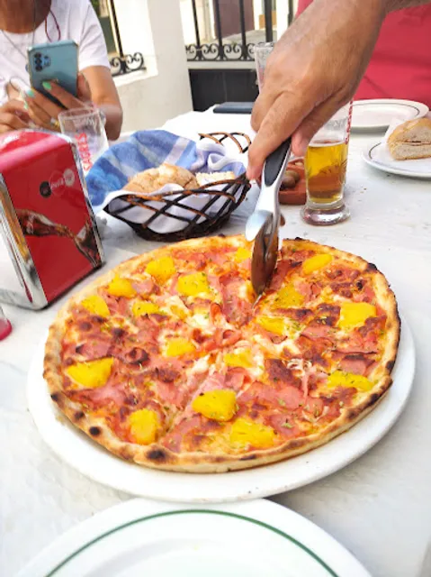 Restaurante, Pizzaria e Residencial Aqui Jardim