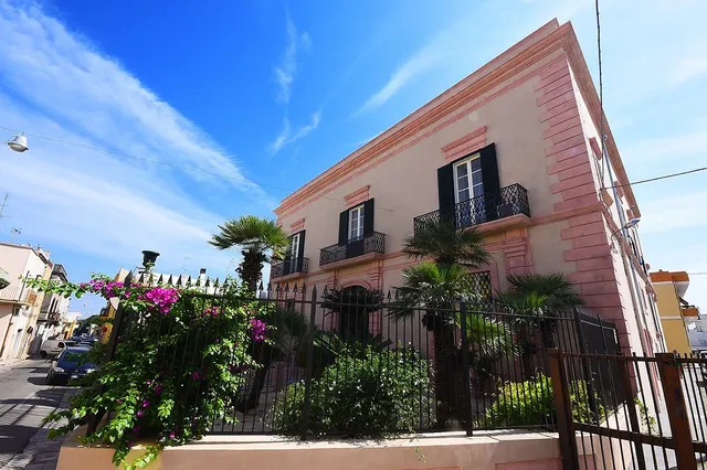 Palazzo Castriota Scanderberg B&B