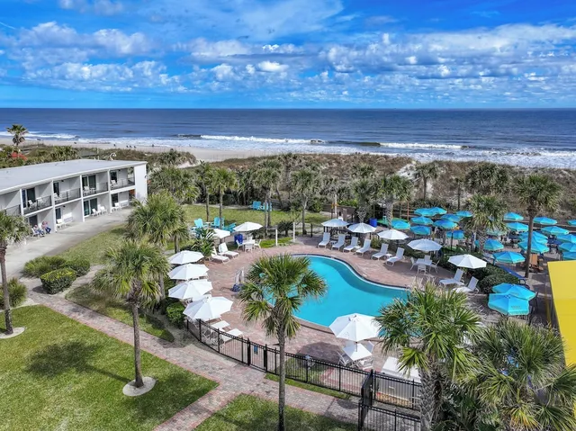 The Seahorse Oceanfront Inn