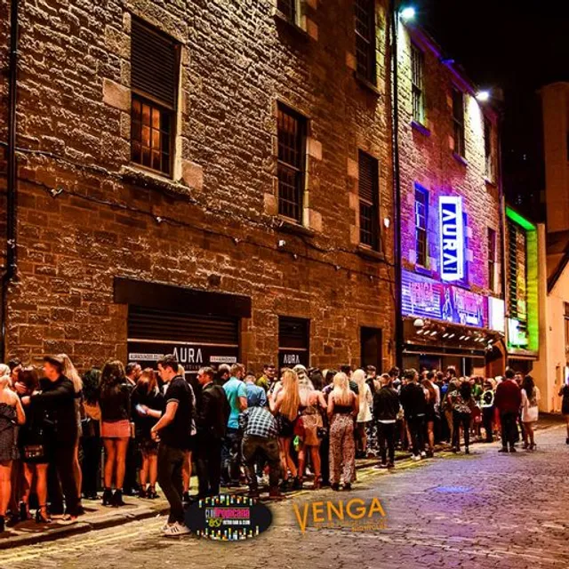 Club Tropicana & Venga