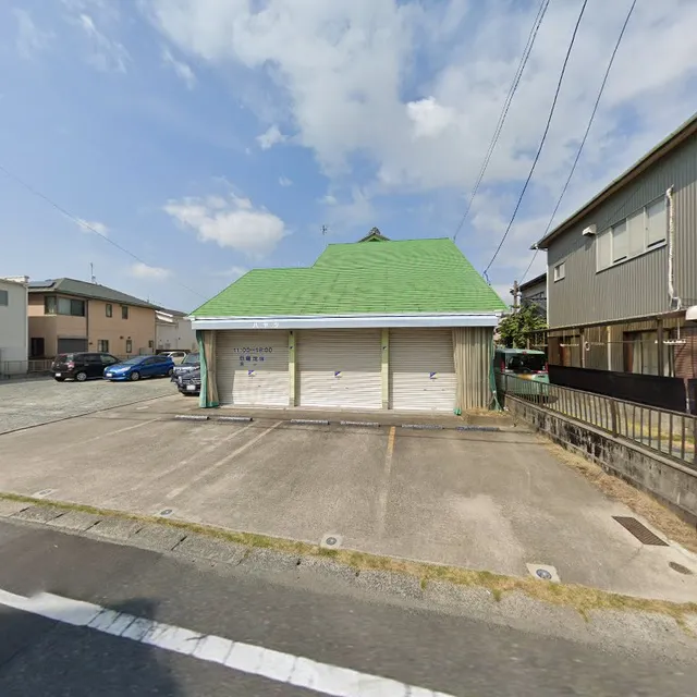 喫茶＆つながり場"三輪舎"