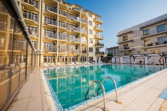 Отель «Ателика Гранд Меридиан»