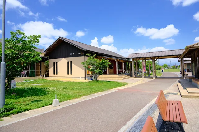 川の駅船小屋 恋ぼたる 温泉館