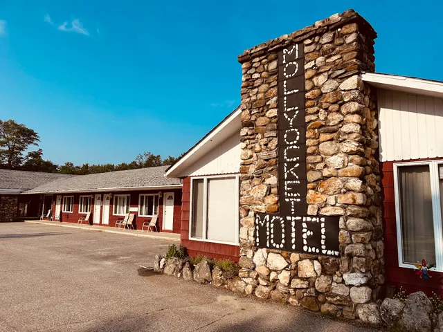 Mollyockett Motel & Swim Spa