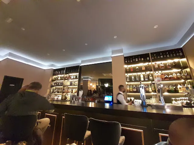 Manhattan Lounge