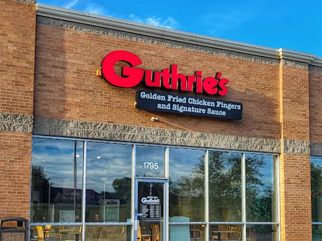 Guthrie's Golden Fried Chicken Fingers And Signature Sauce
