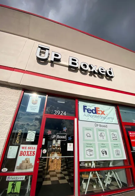 UP Boxed UPS FedEx USPS Shipcenter