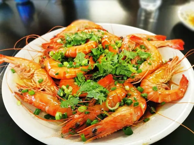 HLY Ocean Aquaculture 鱼耀隆门海鲜舫