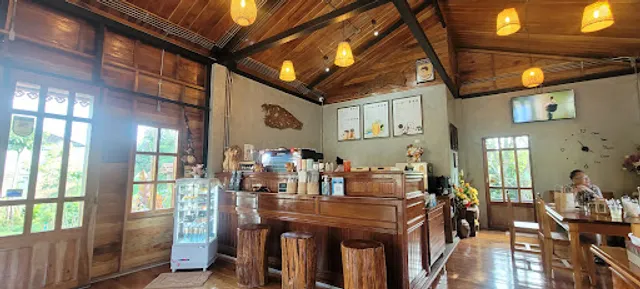 aim Lamoon restaurant