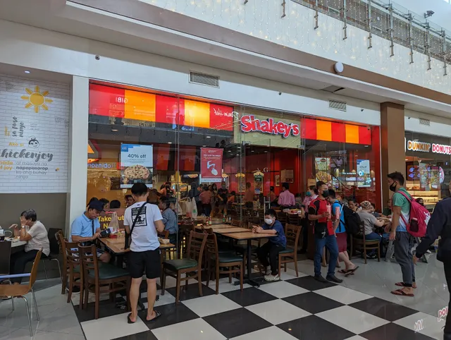 Shakey's Pizza Parlor