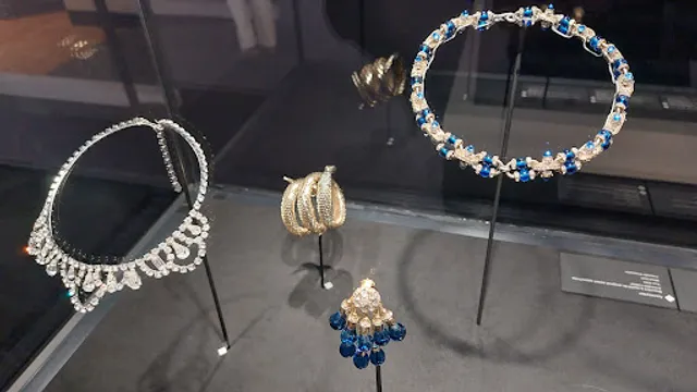 Van Cleef & Arpels (Paris - Galeries Lafayette)