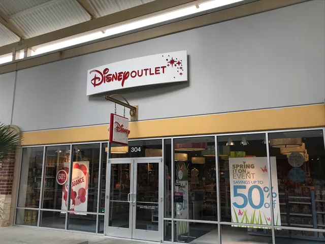 Disney Store Outlet