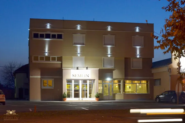 GARNI HOTEL SEMLIN B&B