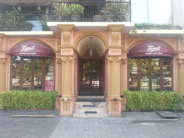 Fran's Bakery & Ice Cream