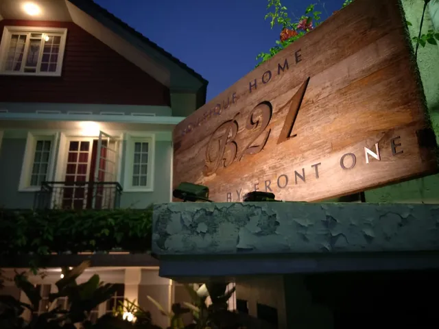 Front One Boutique Baluran Malang