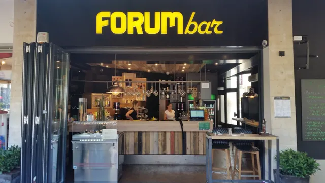 Forum Bar