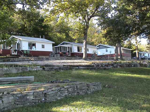 Edgewater Resort & Lodge