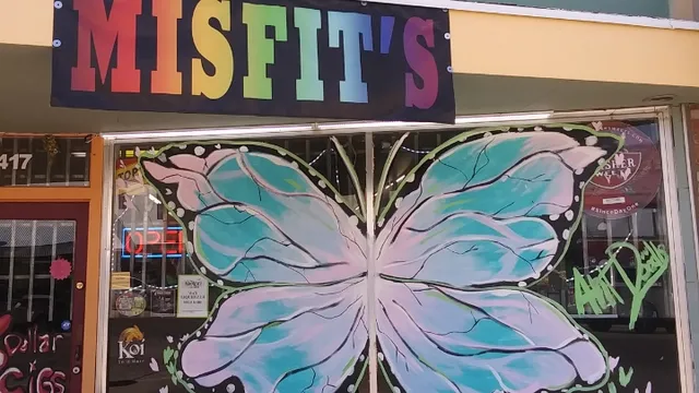 Misfits smoke shop
