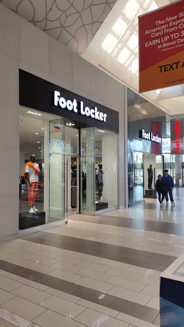 Avenue Shoppes at Florida Mall