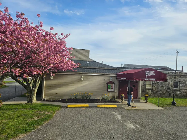 Newport Playhouse & Cabaret Restaurant