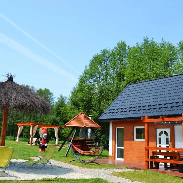 Niesamowita dolina - domki gościnne