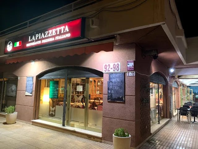 Ristorante La Piazzetta. Pizzeria