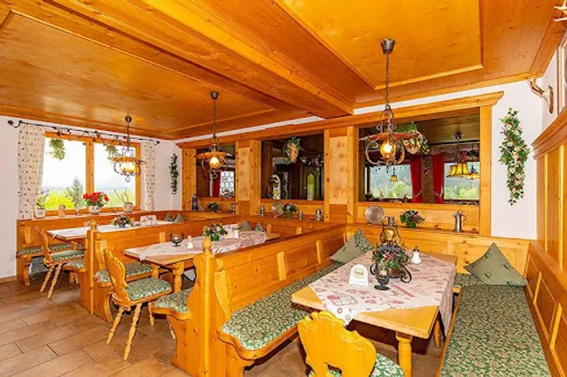 Gröbl Alm Restaurant - Cafe