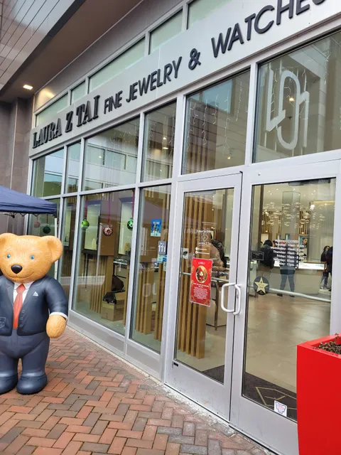 Laura Z Tai Fine Jewelry and Watches