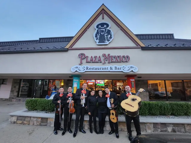 Plaza Mexico Restaurant & Bar