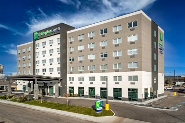 Holiday Inn Express & Suites Brandon by IHG