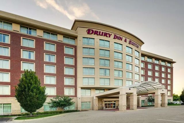 Drury Inn & Suites Grand Rapids