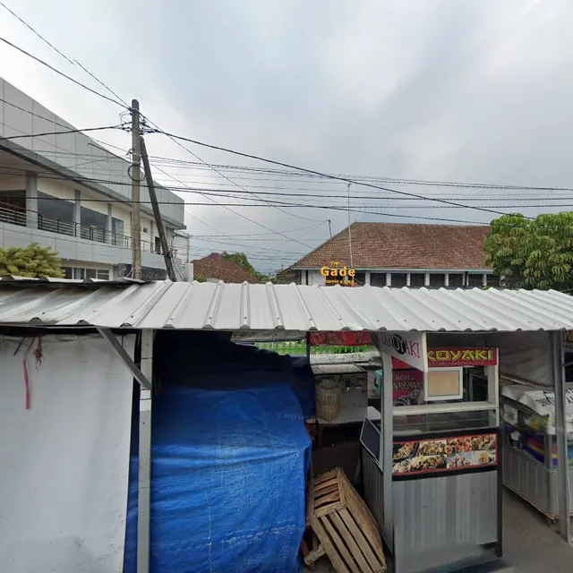 FOODCOURT SHINING BATU