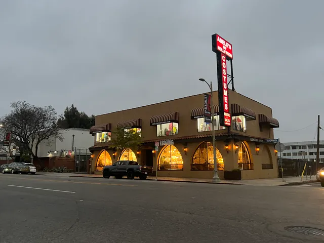 Adele's Of Hollywood