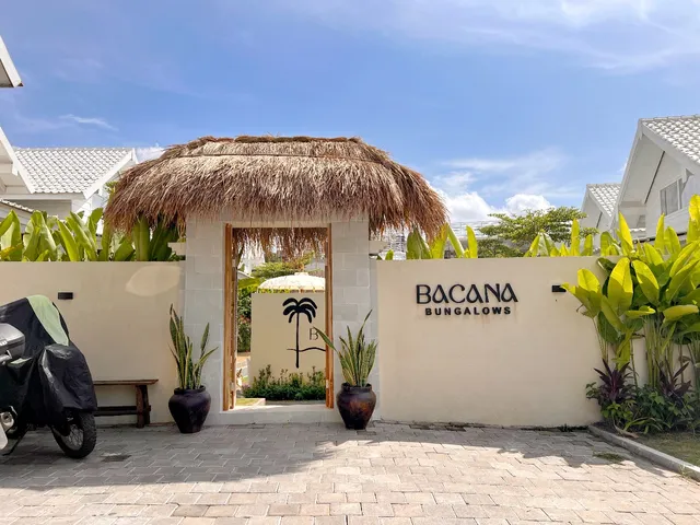 BACANA BUNGALOW