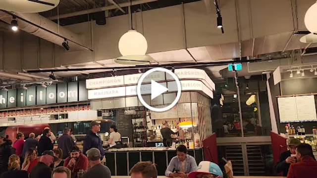 Heirloom Vin & Pizza - Le CENTRAL