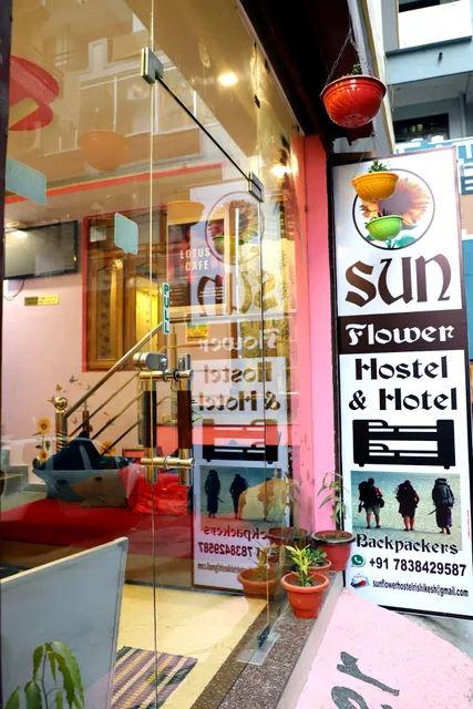 Sunflower Hostel and Hotel Rishikesh