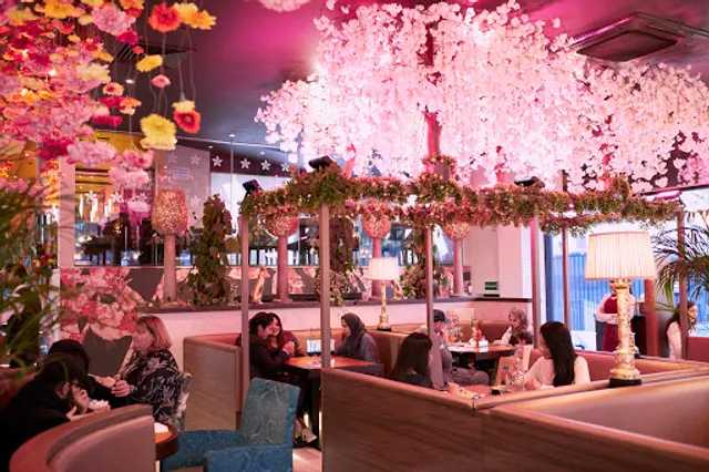 Vanilla Rooms Pâtisserie - Desserts And Food