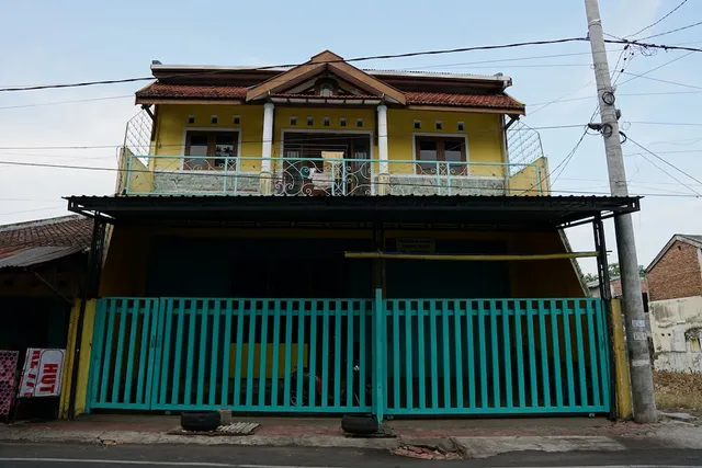 SPOT ON 92665 Yoko Kost Syariah