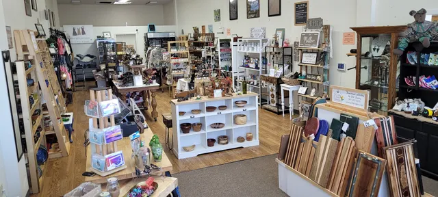 Unwind Craft Lounge and Northwest Makers Market