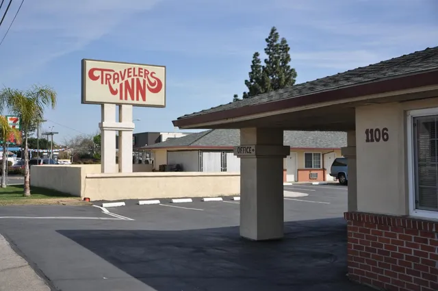 Travelers Inn